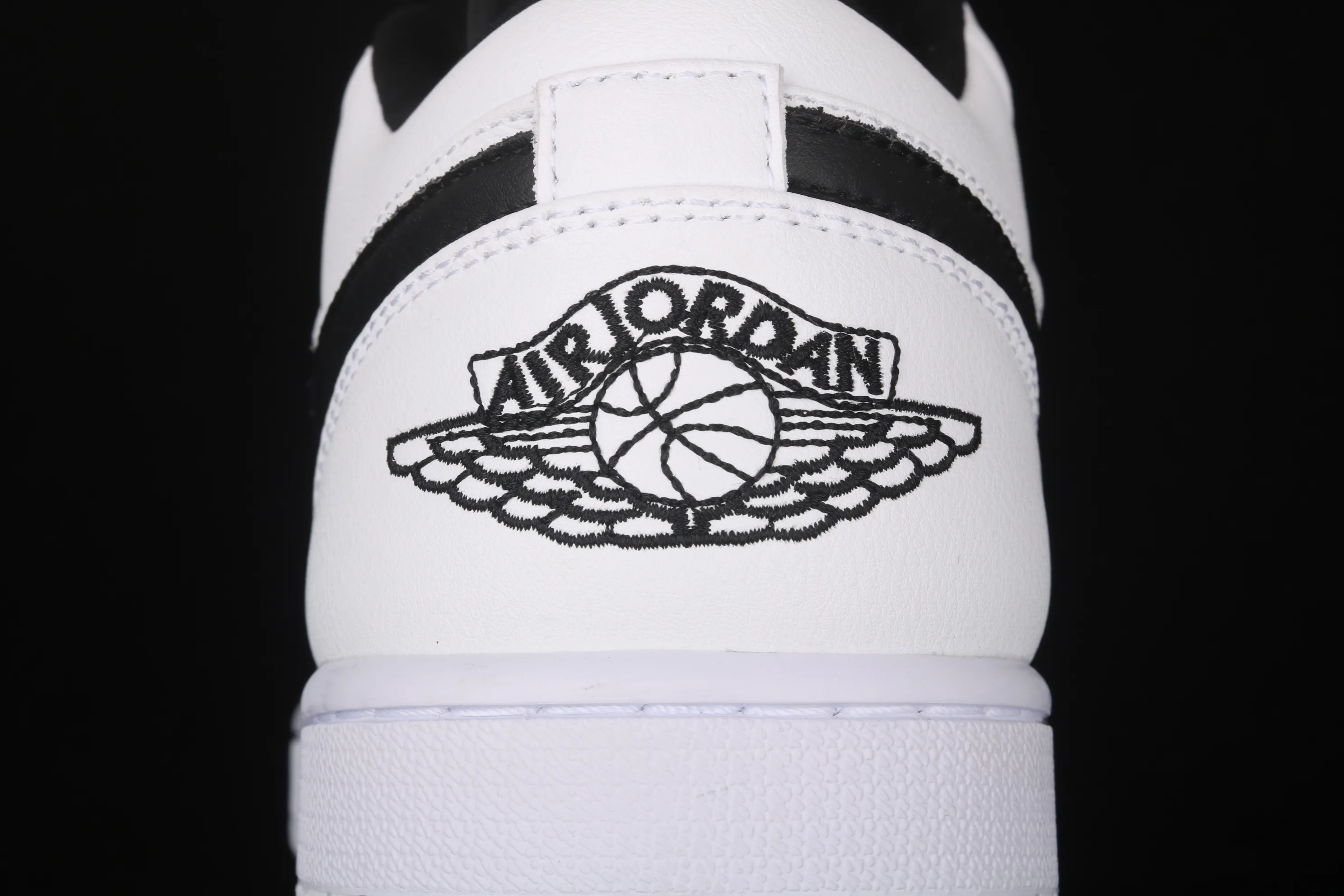 All categories Air Jordan Jordan series basketball shoes Air Jordan 1 Low Air Jordan 1 Low AJ1 Joe 1 low top Yin Yang first layer cultural leisure sports shoes 553560-103